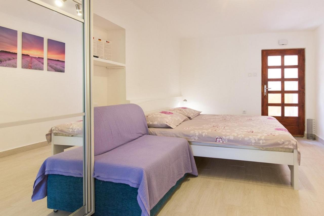 Studio Neva Baška Εξωτερικό φωτογραφία